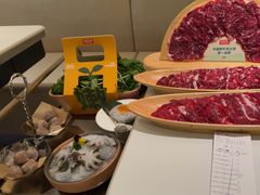 -左庭右院鲜牛肉火锅(金山万达店)