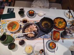 -云海肴·汽锅鸡·云南菜(天山百盛优客店)