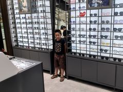 -回瑞眼镜·蔡司·依视路官方授权店(广益路万达店)