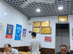 大堂-覃肥叔桂林米粉(粮道街店)