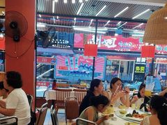 -刘姐啤酒鱼民族演艺餐厅(西街总店)