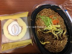 -全家便利店(杭州龙翔桥地铁站店)