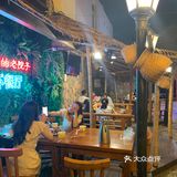 青岛的夏天。一个藏有美食。美人。美景的地方。