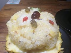 菠萝饭-茶花妹子云南餐厅(北大店)