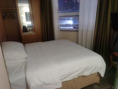 -维也纳智好酒店(深圳罗湖口岸国贸火车站店)