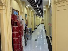 -红码头国际葡萄酒城(朝来绿色家园广华居店)