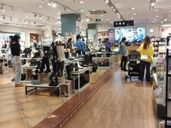 -三福时尚(三峡广场华夏银座店)
