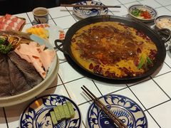 -旧街市鲜货老火锅(大光路店)