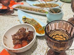 -小董哥烤串·爆汁大油边(故宫店)