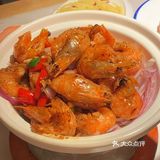 和别家的不一样 他是外面包裹着一圈应该是面粉之类的