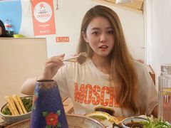 -毛辣果·贵州红酸汤牛肉火锅(西单店)