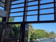 -亚龙湾喜来登·美景台大堂吧