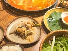 -野山舂·贵州现舂酸汤火锅(鸿通城店)