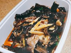 酸辣乌鸡脚-渝信川菜(西单店)