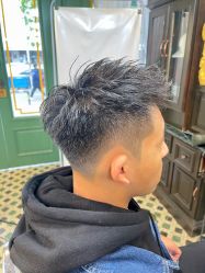 -海文先生国潮烫染男士理发馆