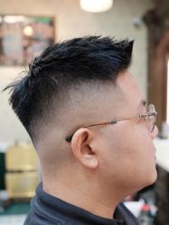 -海文先生国潮烫染男士理发馆