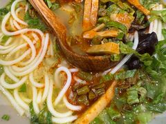 -百春原湖南牛肉粉(百联世纪店)