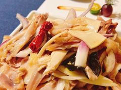 -伊带伊路新疆美食府(呼家楼店)