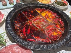 -红九格老火锅(三峡广场店)