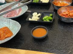 -臻牛烤肉