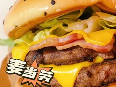 -麦当劳(杭州西湖银泰百货店)