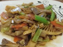 -长城东北菜(新港西路店)