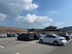 景区外停车场-象山影视城