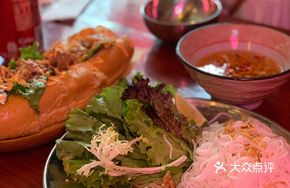 Grilled Meat Rice Noodles
