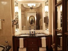 -广州富力丽思卡尔顿酒店