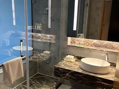 -上海虹桥西郊假日酒店