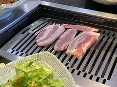 -臻牛烤肉
