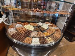 -Laderach 莱德拉(上海环贸iapm店)