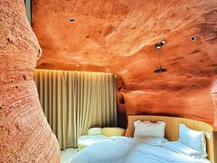 -幸栖洞穴设计酒店(成都春熙路店)