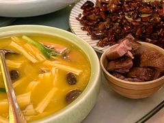-龙门阵茶屋川菜馆(武康路店)