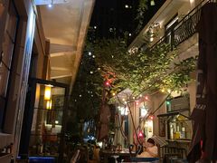 -SISTERS BAR RESTAURANT川意酒馆(嘉善老市H楼店)