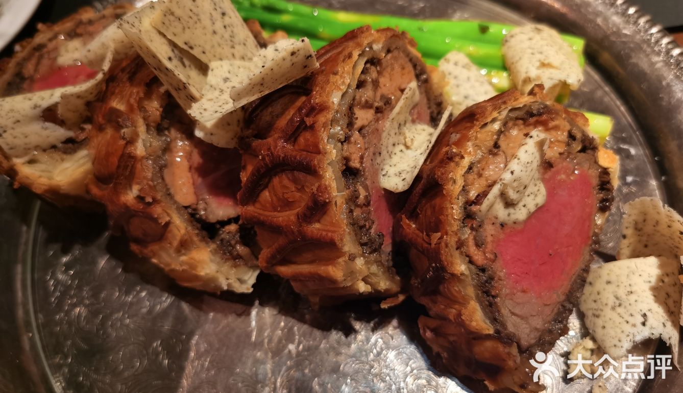 牛肉，鹅肝，面包 都是我爱的元素