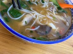 -邱芳粉店(迎宾大道旗舰店)