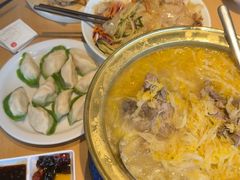 -关东小磨东北菜(上海长风大悦城店)