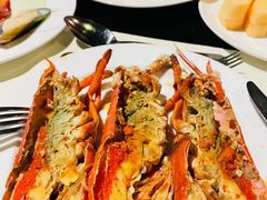 龙虾-澳门旅游塔360°旋转餐厅(南湾湖广场店)