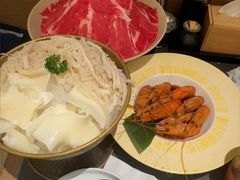 -牛YO寿喜烧·铁板烧和牛火锅自助(市府恒隆店)
