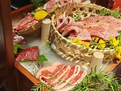 -山川小町·极番烧肉(新地假日广场店)