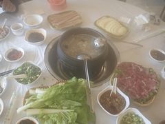 -鲁朗纳麦石锅鸡庄园