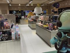 -泡泡玛特POPMART(蓝色港湾店)