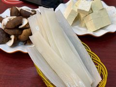 -聚首堂·特色小吃·肘子(什刹海德胜门店)