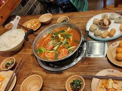 -亮欢寨酸汤鱼(沙冲路店)