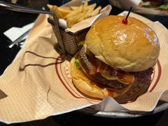 -BOURBON 玻本美式餐厅酒吧(虹桥新天地店)