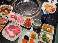 -梨花自助烤肉(西三旗万象汇黑金店)
