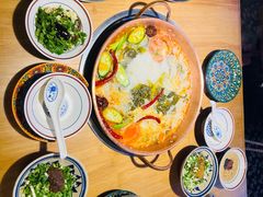 -洱火云南酸菜牛肉火锅(石景山当代商城店)