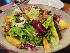 烤菠萝色拉-Golden Lily河内巴黎法越料理餐厅(建国西路店)