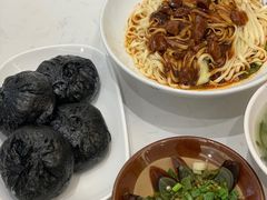 -李与白包子铺(桐梓林店)